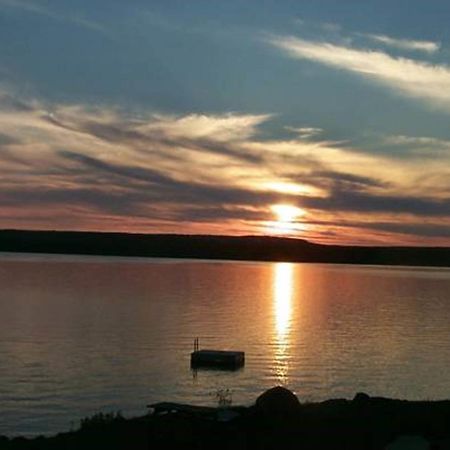 Manitowaning Wee Point Resort מראה חיצוני תמונה