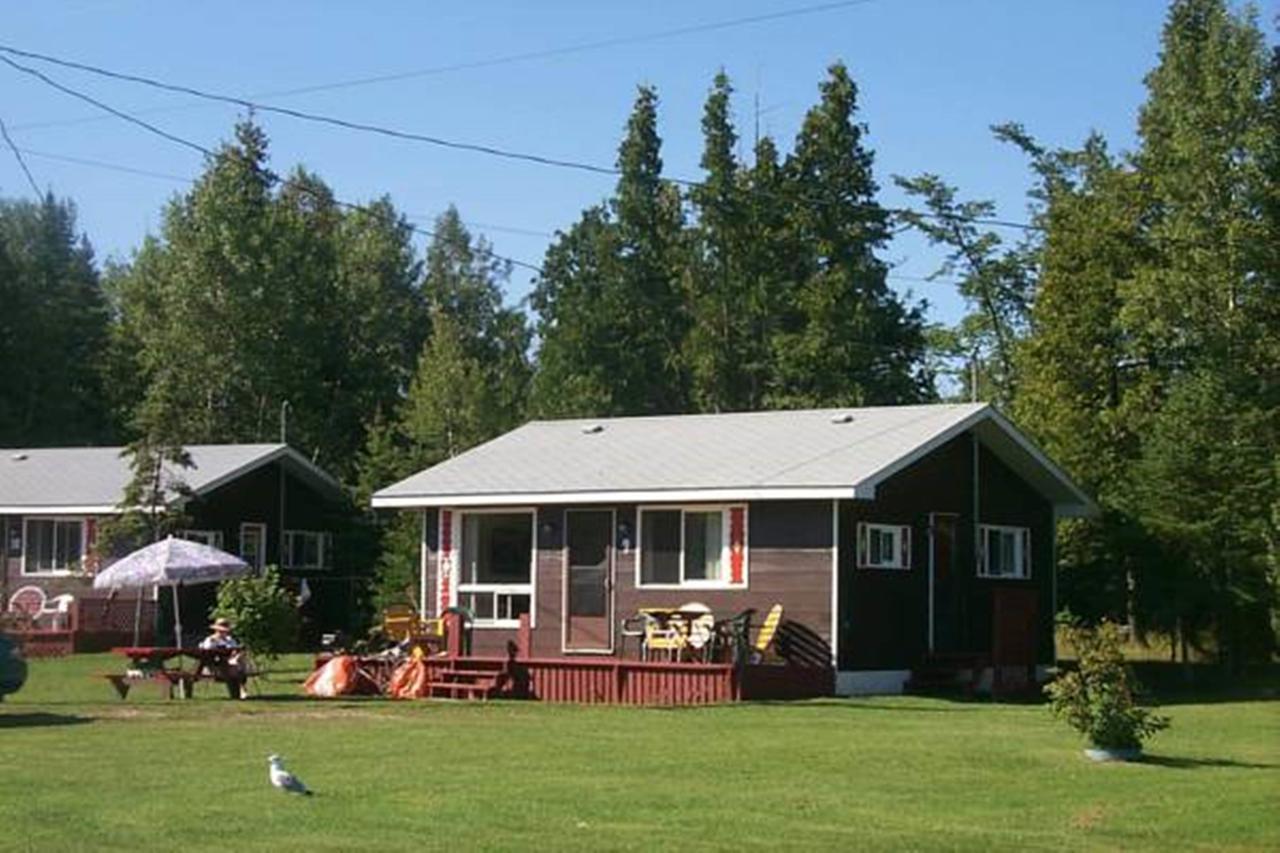 Manitowaning Wee Point Resort חדר תמונה